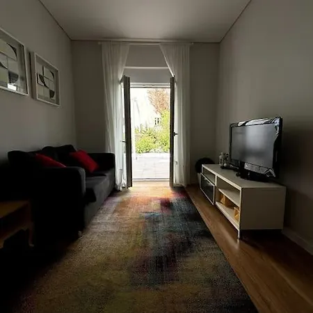 Just Joyful Apartment Almada